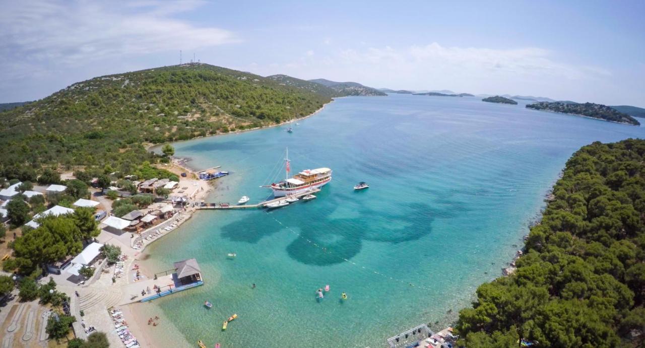 Tisno Resort Extérieur photo