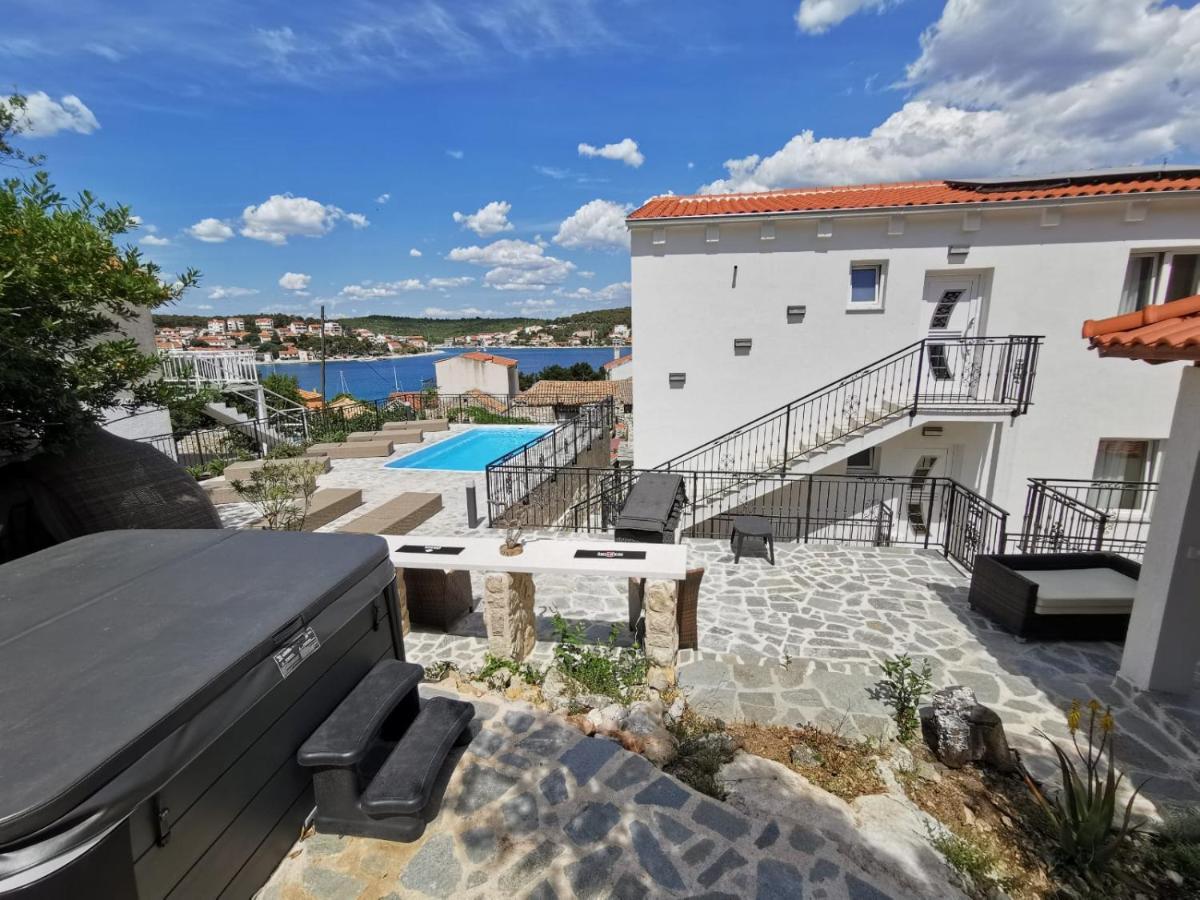 Tisno Resort Extérieur photo
