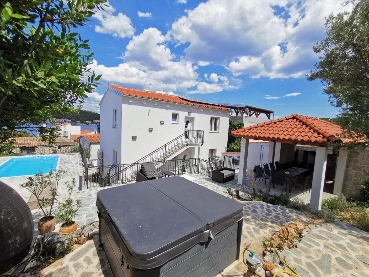 Tisno Resort Extérieur photo